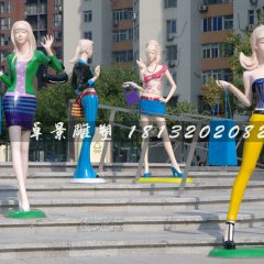 玻璃鋼步行街人物雕塑，動漫人物雕塑