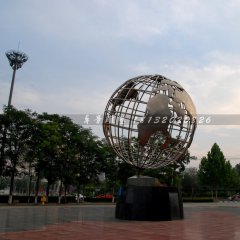 不銹鋼地球雕塑，旋轉(zhuǎn)地球儀雕塑