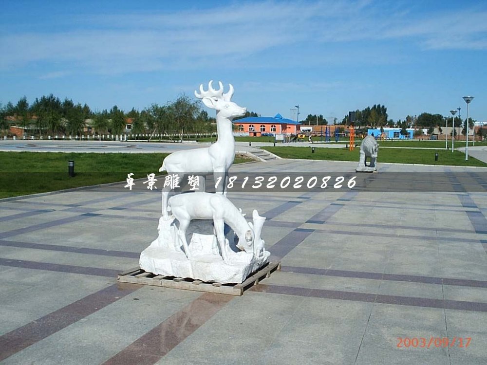 公園小鹿雕塑，廣場(chǎng)石頭鹿