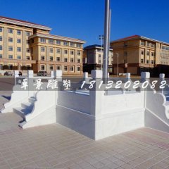 漢白玉升旗臺(tái)，部隊(duì)升旗臺(tái)