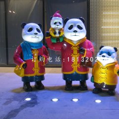 卡通熊貓雕塑，玻璃鋼卡通雕塑