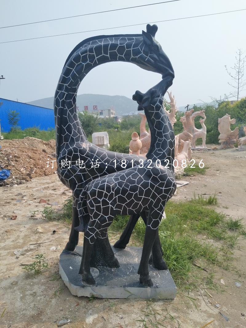 親嘴鹿石雕，青石動(dòng)物雕塑